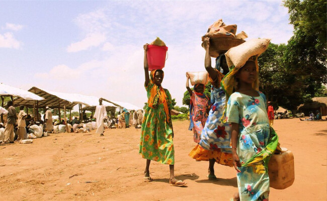 Menschen in Darfur | Foto: hdptcar